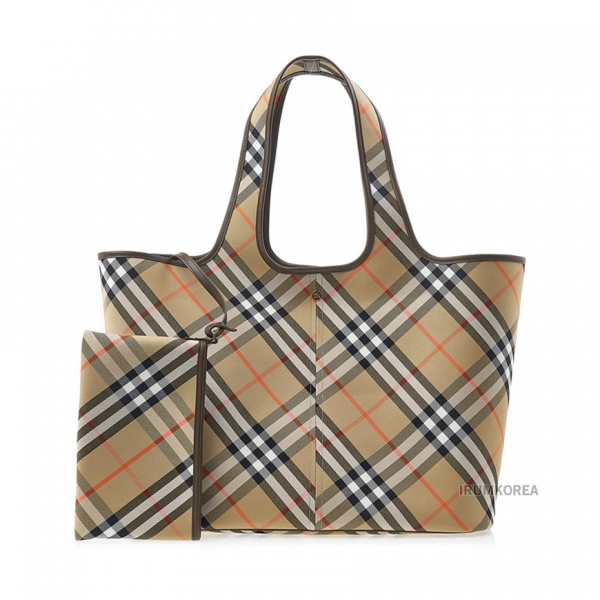 トートバッグ Burberry FW25 Printed canvas handbag (8112240 B9368) LF스퀘어 공식 온라인몰